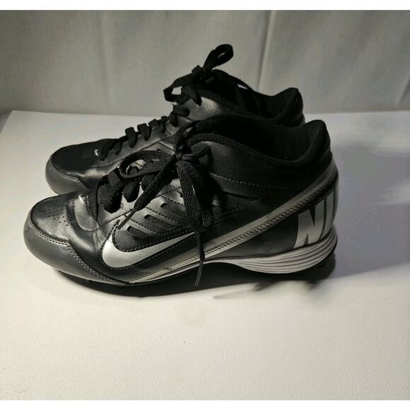 Nike Men\'s Black White Baseball Softball Cleats Athletic Shoes Black White